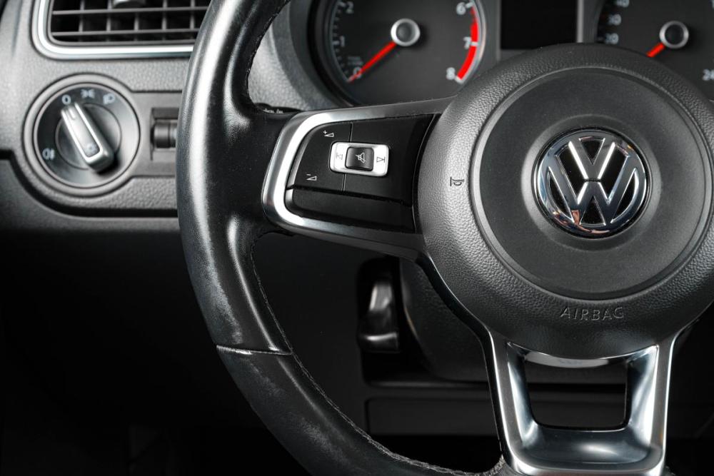 Volkswagen Polo V Рестайлинг Тюмень  - изображение 15
