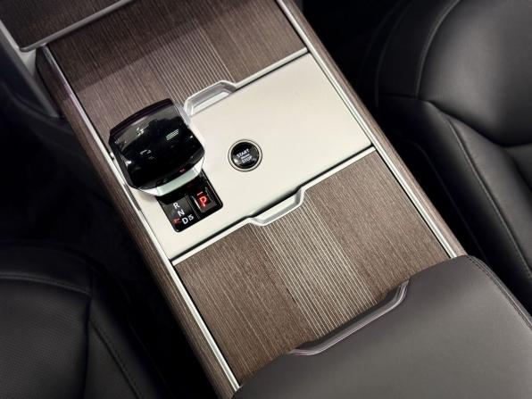 Land Rover Range Rover V с пробегом 2024 года, цена 24 900 000 рублей, 17849 км, внедорожник, Автокод Объявления