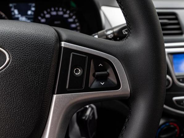 Hyundai Solaris I с пробегом 2014 года, цена 880 000 рублей, 185580 км, хэтчбек, Автокод Объявления