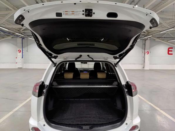 Toyota RAV4 IV (XA40) Рестайлинг с пробегом 2016 года, цена 1 945 000 рублей, 98297 км, внедорожник, Автокод Объявления