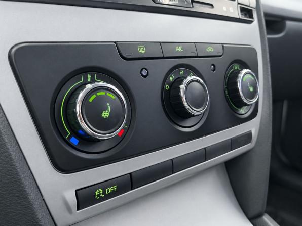 Skoda Octavia II (A5) Рестайлинг с пробегом 2012 года, цена 859 000 рублей, 168234 км, лифтбек, Автокод Объявления