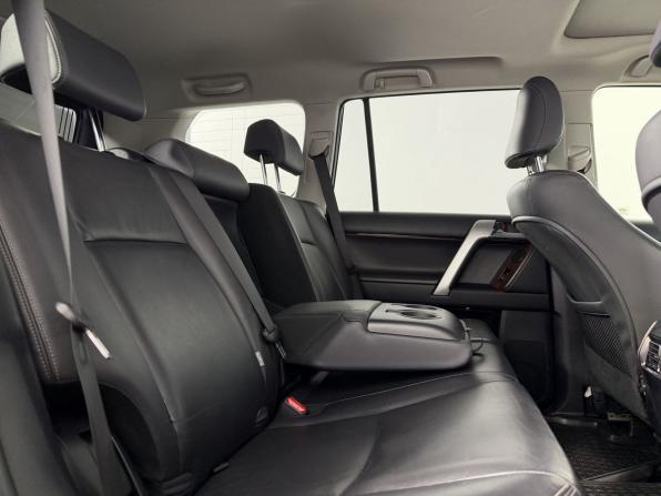Toyota Land Cruiser Prado 150 Series Рестайлинг 1 с пробегом 2017 года, цена 3 450 000 рублей, 160330 км, внедорожник, Автокод Объявления