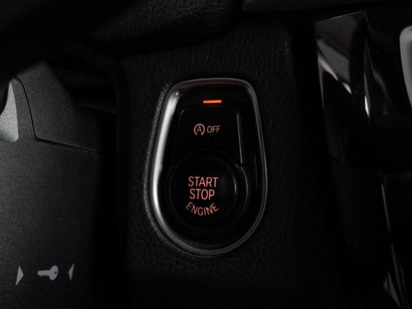BMW 3 серии VI (F3x) Рестайлинг с пробегом 2018 года, цена 2 249 000 рублей, 176311 км, седан, Автокод Объявления