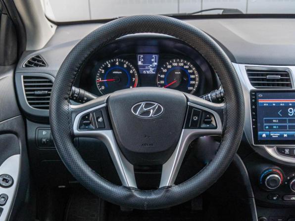 Hyundai Solaris I Рестайлинг с пробегом 2015 года, цена 899 000 рублей, 157659 км, хэтчбек, Автокод Объявления