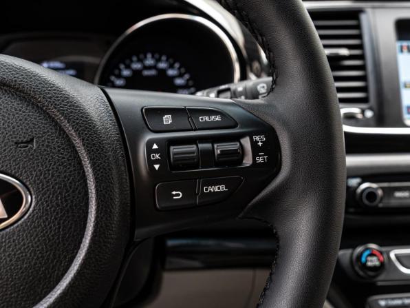 Kia Carnival III с пробегом 2018 года, цена 2 500 000 рублей, 138625 км, минивэн, Автокод Объявления