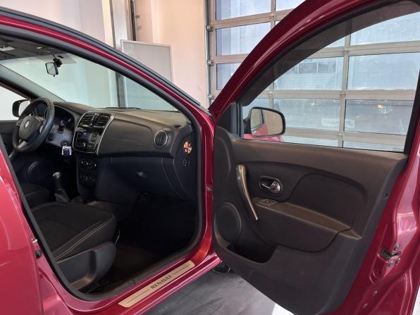 Renault Logan II с пробегом 2014 года, цена 591 000 рублей, 178870 км, седан, Автокод Объявления