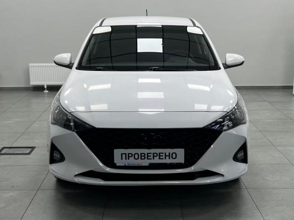Hyundai Solaris II Рестайлинг с пробегом 2021 года, цена 1 390 000 рублей, 112000 км, седан, Автокод Объявления
