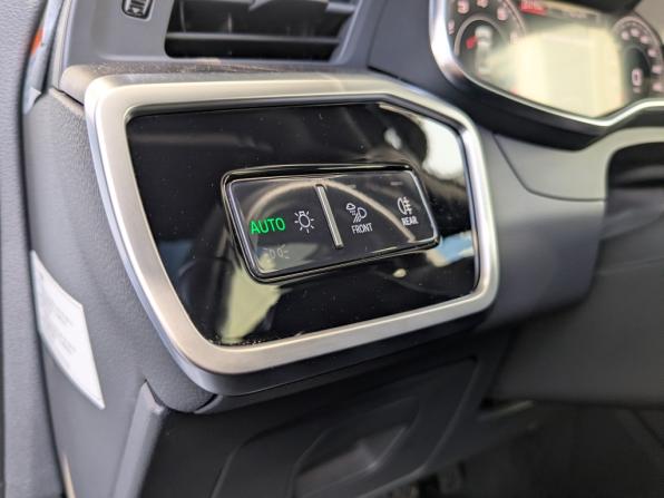 Audi A6 V (C8) с пробегом 2022 года, цена 4 264 000 рублей, 99756 км, седан, Автокод Объявления
