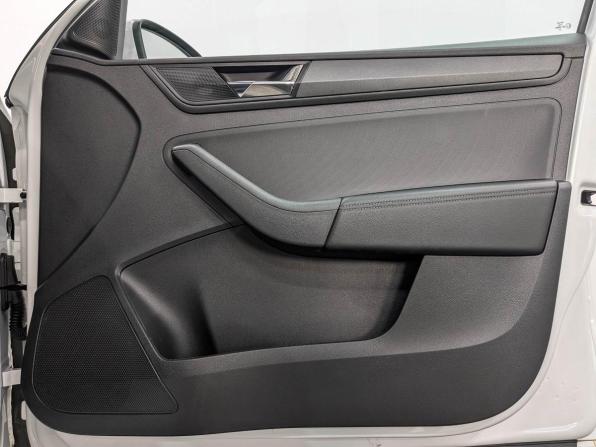 Skoda Rapid II с пробегом 2020 года, цена 1 350 000 рублей, 98059 км, лифтбек, Автокод Объявления