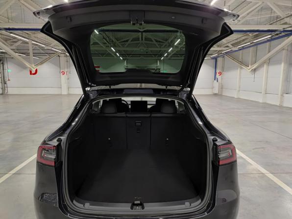 Tesla Model Y I с пробегом 2024 года, цена 6 089 000 рублей, 9072 км, внедорожник, Автокод Объявления