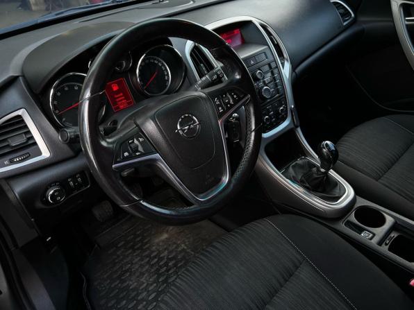Opel Astra J с пробегом 2010 года, цена 740 500 рублей, 166089 км, хэтчбек, Автокод Объявления