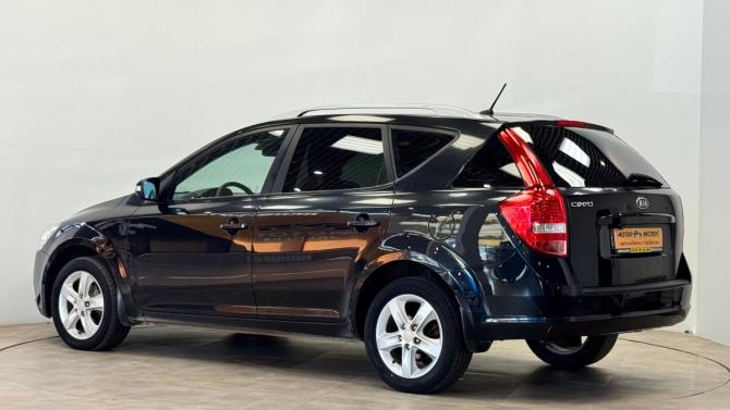 Kia Ceed I Рестайлинг с пробегом 2012 года, цена 705 000 рублей, 239448 км, универсал, Автокод Объявления