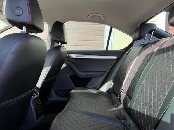 Skoda Octavia III (A7) с пробегом 2016 года, цена 1 265 000 рублей, 260458 км, лифтбек, Автокод Объявления