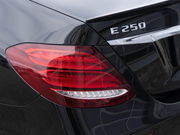 Mercedes-Benz E-Класс V (W213 S213 C238) с пробегом 2020 года, цена 4 300 000 рублей, 43683 км, седан, Автокод Объявления