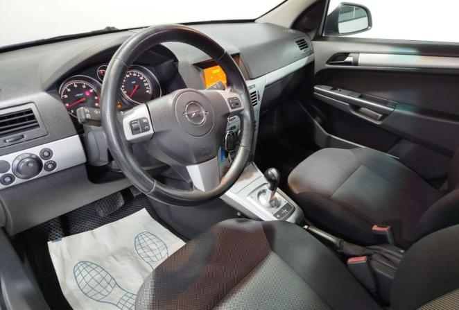 Opel Astra H Рестайлинг с пробегом 2011 года, цена 560 000 рублей, 204590 км, седан, Автокод Объявления