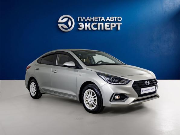 Hyundai Solaris II с пробегом 2018 года, цена 1 040 000 рублей, 161340 км, седан, Автокод Объявления