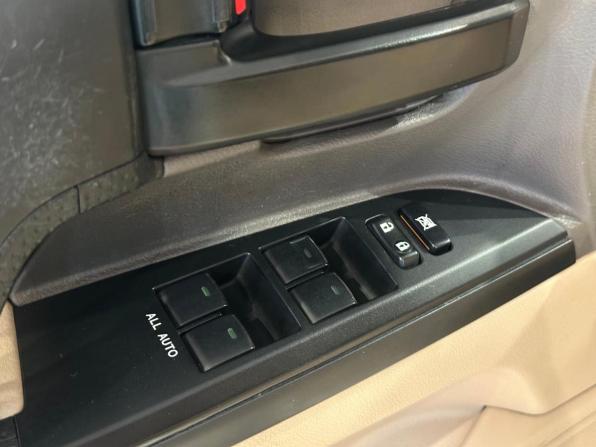Toyota Land Cruiser 200 Series Рестайлинг 1 с пробегом 2013 года, цена 3 180 000 рублей, 224493 км, внедорожник, Автокод Объявления