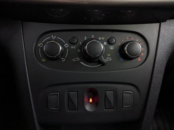 Renault Sandero II Рестайлинг с пробегом 2021 года, цена 1 450 000 рублей, 14005 км, хэтчбек, Автокод Объявления