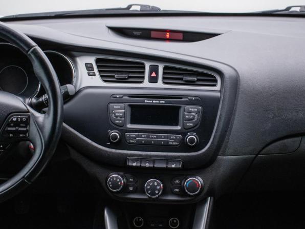 Kia Ceed II с пробегом 2014 года, цена 797 000 рублей, 242205 км, хэтчбек, Автокод Объявления