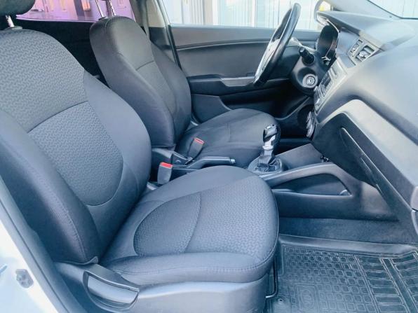 Kia Rio III с пробегом 2015 года, цена 919 000 рублей, 115811 км, хэтчбек, Автокод Объявления
