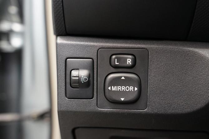 Toyota Yaris II с пробегом 2008 года, цена 664 000 рублей, 226457 км, хэтчбек, Автокод Объявления