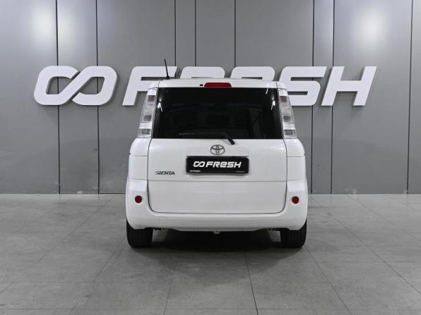 Toyota Sienta I Рестайлинг 2 с пробегом 2012 года, цена 949 000 рублей, 120249 км, компактвэн, Автокод Объявления