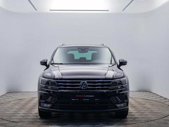 Volkswagen Tiguan II с пробегом 2018 года, цена 2 451 000 рублей, 127000 км, внедорожник, Автокод Объявления