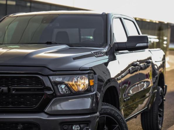 Ram 1500 V с пробегом 2021 года, цена 4 999 000 рублей, 98446 км, offers.body_type.unknown, Автокод Объявления
