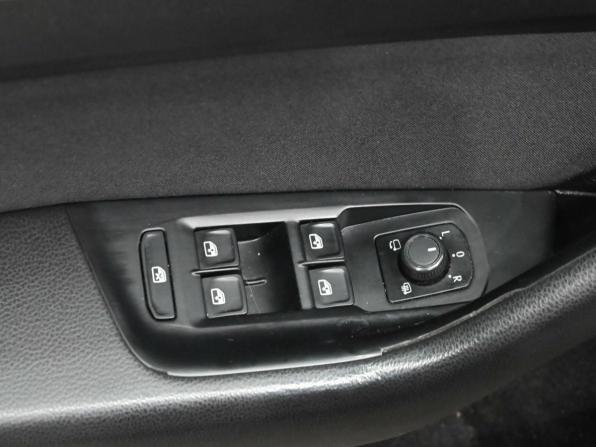 Volkswagen Passat B8 с пробегом 2015 года, цена 1 360 000 рублей, 240397 км, седан, Автокод Объявления