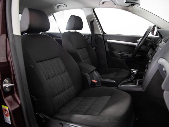 Skoda Octavia II (A5) Рестайлинг с пробегом 2010 года, цена 849 000 рублей, 203511 км, лифтбек, Автокод Объявления