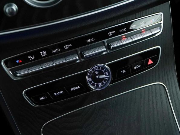 Mercedes-Benz E-Класс V (W213 S213 C238) с пробегом 2018 года, цена 3 190 000 рублей, 86113 км, седан, Автокод Объявления