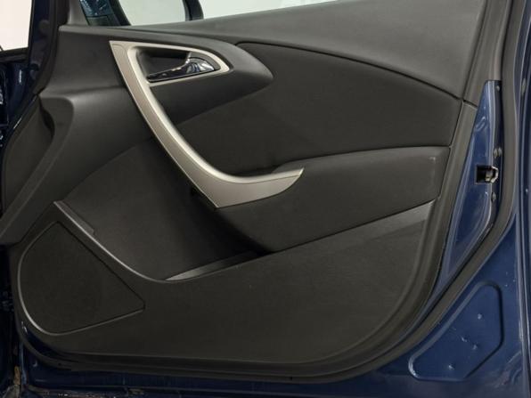 Opel Astra J с пробегом 2011 года, цена 790 000 рублей, 90650 км, хэтчбек, Автокод Объявления