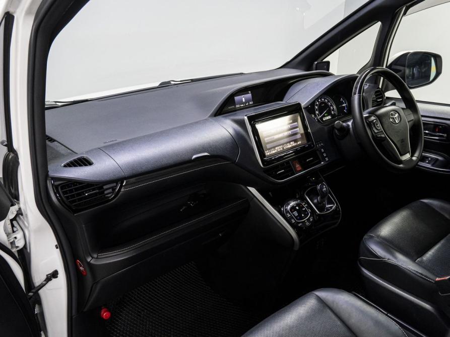 Toyota Esquire I Тюмень  - изображение 16