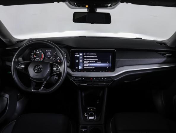 Skoda Octavia IV (A8) с пробегом 2021 года, цена 2 490 000 рублей, 82177 км, лифтбек, Автокод Объявления