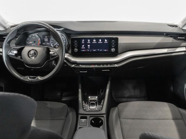 Skoda Octavia IV (A8) с пробегом 2021 года, цена 2 539 654 рубля, 72579 км, лифтбек, Автокод Объявления
