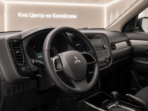 Mitsubishi Outlander III Рестайлинг 2 с пробегом 2018 года, цена 1 895 000 рублей, 180000 км, внедорожник, Автокод Объявления