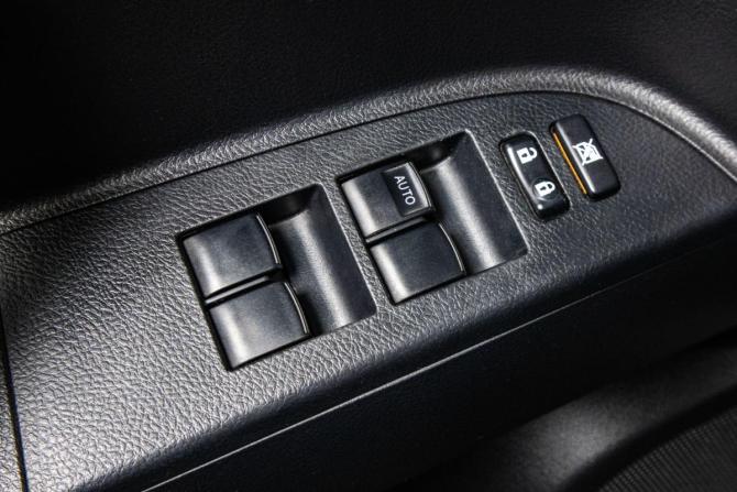 Toyota Highlander II (XU40) Рестайлинг с пробегом 2012 года, цена 2 199 000 рублей, 319652 км, внедорожник, Автокод Объявления