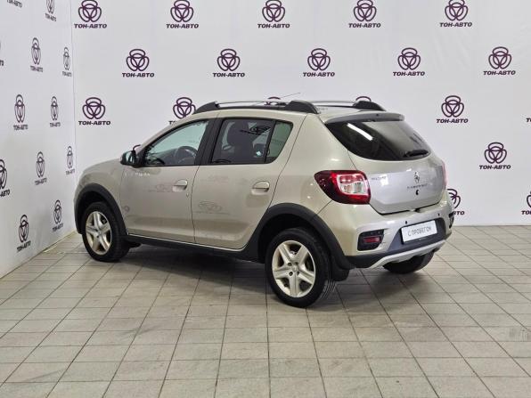 Renault Sandero II с пробегом 2018 года, цена 1 083 000 рублей, 108400 км, хэтчбек, Автокод Объявления