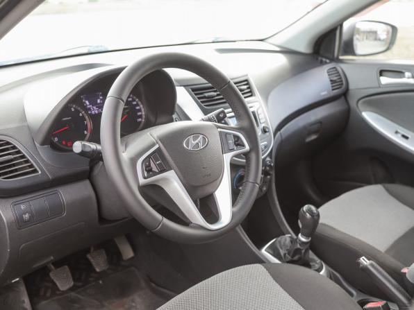 Hyundai Solaris I с пробегом 2011 года, цена 699 000 рублей, 198700 км, седан, Автокод Объявления