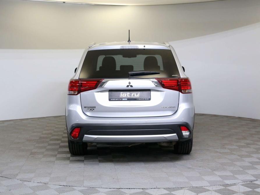 Mitsubishi Outlander III Рестайлинг 2 Санкт-Петербург  - изображение 6
