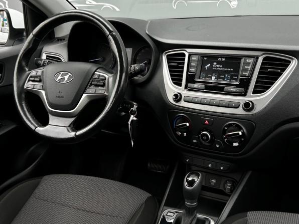 Hyundai Solaris II с пробегом 2019 года, цена 1 372 700 рублей, 128326 км, седан, Автокод Объявления