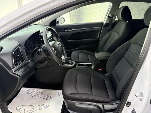Hyundai Elantra VI (AD) с пробегом 2018 года, цена 1 685 000 рублей, 106529 км, седан, Автокод Объявления