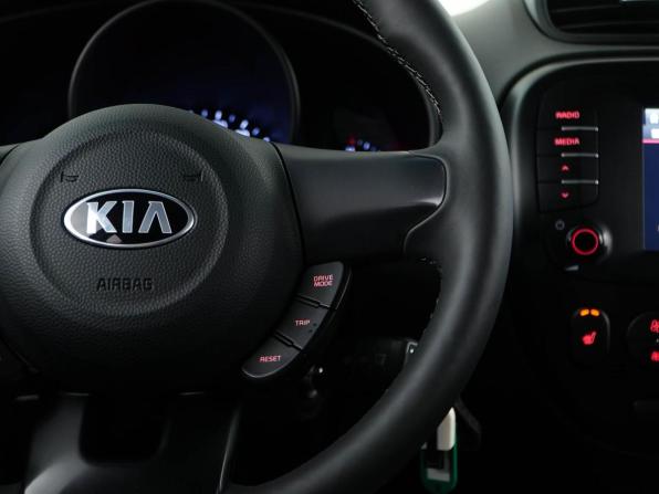 Kia Soul II Рестайлинг с пробегом 2017 года, цена 1 757 444 рубля, 69359 км, хэтчбек, Автокод Объявления