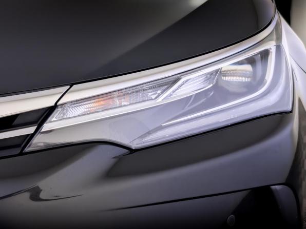Toyota Corolla XI (E160 E170 E180) Рестайлинг 1 с пробегом 2018 года, цена 1 945 000 рублей, 49594 км, седан, Автокод Объявления