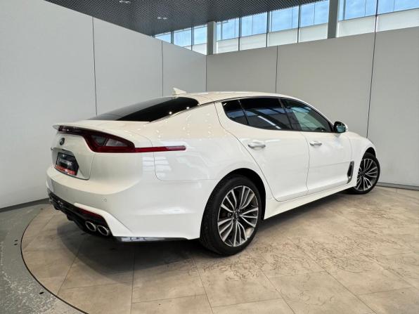 Kia Stinger I с пробегом 2018 года, цена 2 590 000 рублей, 73255 км, лифтбек, Автокод Объявления