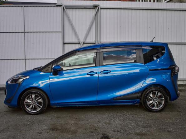 Toyota Sienta II Рестайлинг с пробегом 2019 года, цена 1 395 000 рублей, 68527 км, минивэн, Автокод Объявления