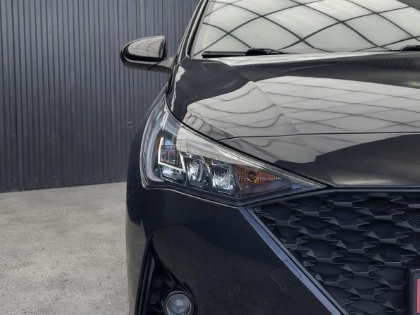 Hyundai Solaris II с пробегом 2020 года, цена 1 497 000 рублей, 80444 км, седан, Автокод Объявления