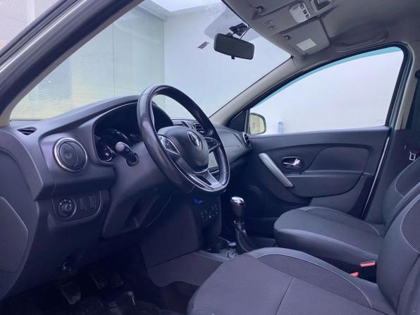 Renault Logan II Рестайлинг с пробегом 2021 года, цена 1 209 000 рублей, 70027 км, седан, Автокод Объявления