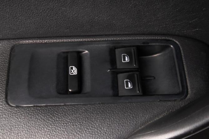 Volkswagen Polo V с пробегом 2013 года, цена 699 000 рублей, 204986 км, седан, Автокод Объявления