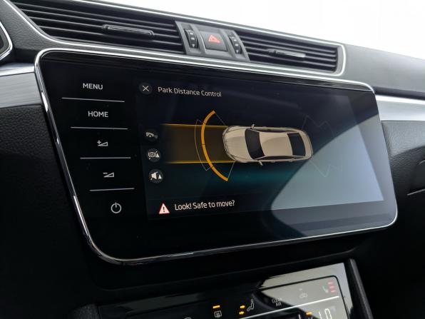 Skoda Superb III Рестайлинг с пробегом 2024 года, цена 2 900 000 рублей, 66490 км, лифтбек, Автокод Объявления